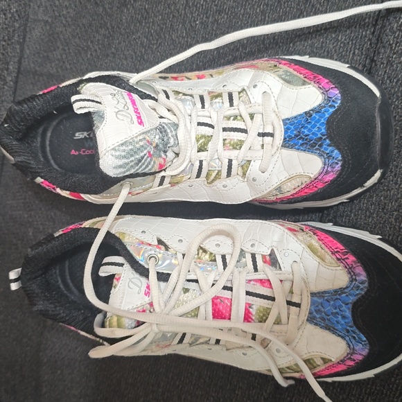Skechers D'Lites Women's Colorful Athletic Sneakers - Picture 1 of 9